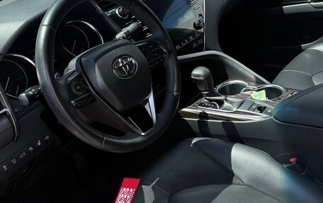 Toyota Camry, 2018 год, 3 250 000 рублей, 4 фотография