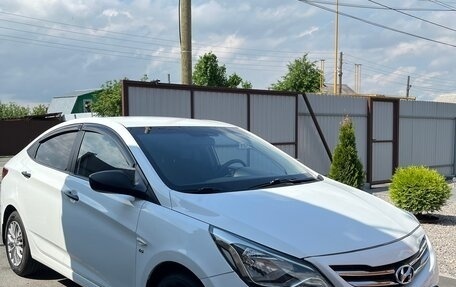 Hyundai Solaris II рестайлинг, 2014 год, 1 150 000 рублей, 4 фотография