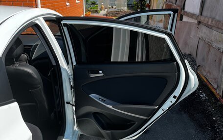 Hyundai Solaris II рестайлинг, 2014 год, 1 150 000 рублей, 17 фотография