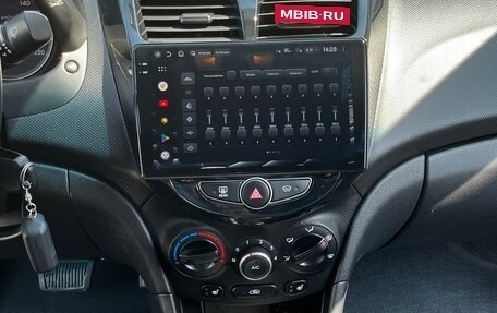 Hyundai Solaris II рестайлинг, 2014 год, 1 150 000 рублей, 25 фотография