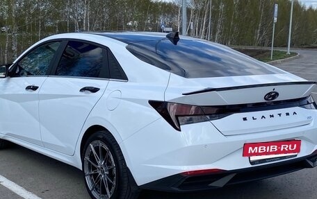 Hyundai Elantra, 2021 год, 2 650 000 рублей, 5 фотография