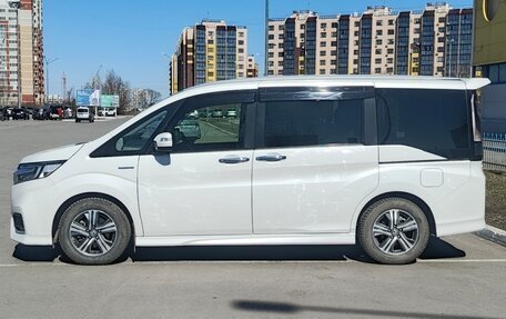 Honda Stepwgn IV, 2018 год, 2 950 000 рублей, 3 фотография
