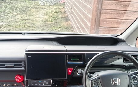 Honda Stepwgn IV, 2018 год, 2 950 000 рублей, 8 фотография