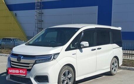Honda Stepwgn IV, 2018 год, 2 950 000 рублей, 2 фотография