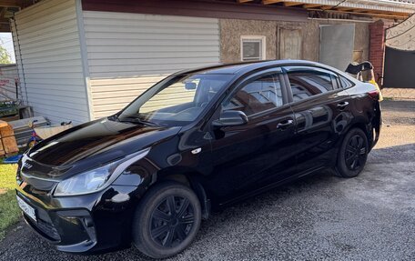 KIA Rio IV, 2018 год, 1 250 000 рублей, 6 фотография