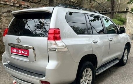 Toyota Land Cruiser Prado 150 рестайлинг 2, 2011 год, 2 700 000 рублей, 18 фотография