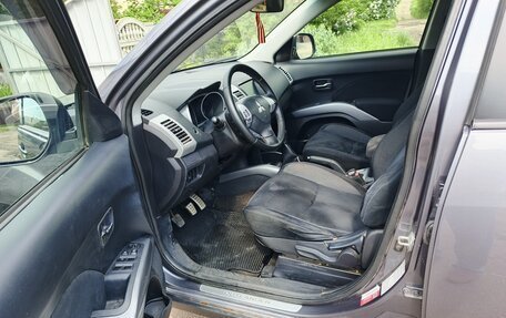 Mitsubishi Outlander III рестайлинг 3, 2008 год, 1 050 000 рублей, 9 фотография