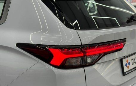 Mitsubishi Outlander, 2022 год, 4 250 000 рублей, 3 фотография