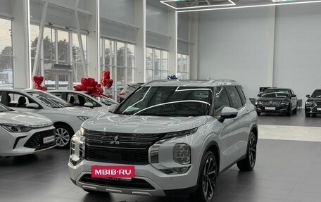 Mitsubishi Outlander, 2022 год, 4 250 000 рублей, 6 фотография