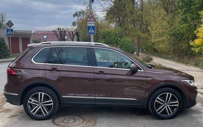 Volkswagen Tiguan II, 2021 год, 3 900 000 рублей, 1 фотография