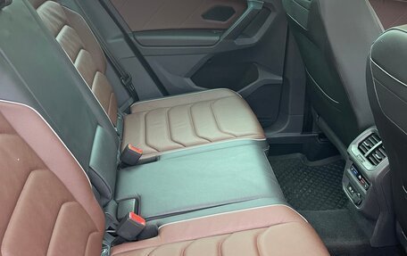 Volkswagen Tiguan II, 2021 год, 3 900 000 рублей, 17 фотография