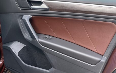 Volkswagen Tiguan II, 2021 год, 3 900 000 рублей, 21 фотография