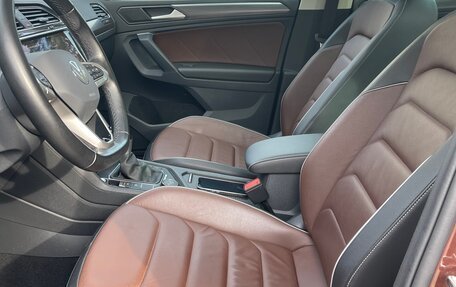 Volkswagen Tiguan II, 2021 год, 3 900 000 рублей, 28 фотография