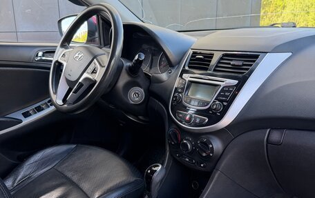 Hyundai Solaris II рестайлинг, 2011 год, 630 000 рублей, 6 фотография