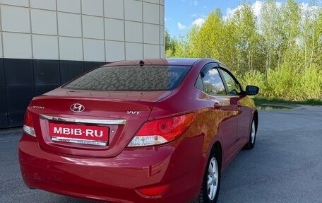 Hyundai Solaris II рестайлинг, 2011 год, 630 000 рублей, 4 фотография