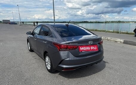 Hyundai Solaris II рестайлинг, 2021 год, 1 930 000 рублей, 7 фотография