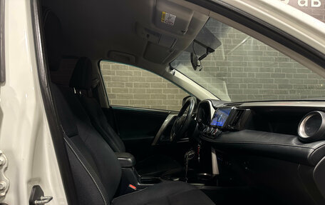 Toyota RAV4, 2015 год, 2 150 000 рублей, 10 фотография