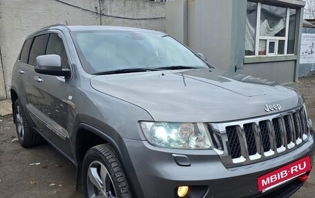 Jeep Grand Cherokee, 2012 год, 1 800 000 рублей, 3 фотография
