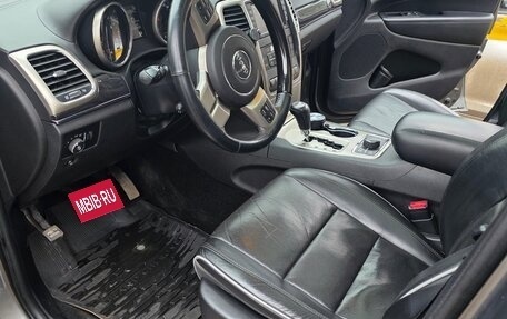 Jeep Grand Cherokee, 2012 год, 1 800 000 рублей, 22 фотография