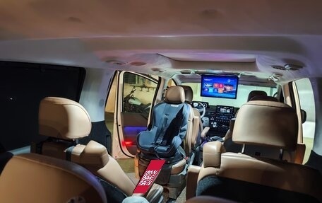 Hyundai Staria, 2022 год, 6 500 000 рублей, 8 фотография
