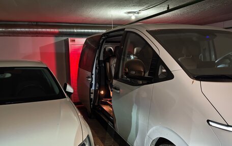 Hyundai Staria, 2022 год, 6 500 000 рублей, 20 фотография