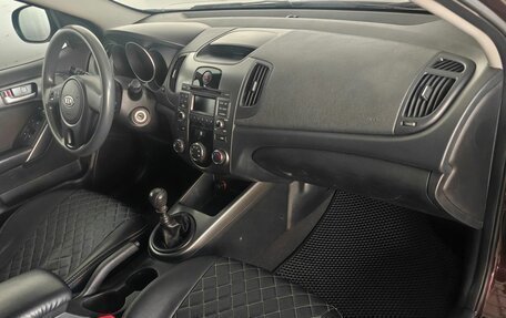 KIA Cerato III, 2010 год, 637 000 рублей, 11 фотография