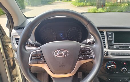 Hyundai Solaris II рестайлинг, 2019 год, 1 380 000 рублей, 23 фотография