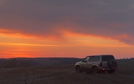 Nissan Patrol, 2004 год, 3 500 000 рублей, 10 фотография