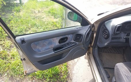 Renault Laguna II, 1998 год, 170 000 рублей, 4 фотография