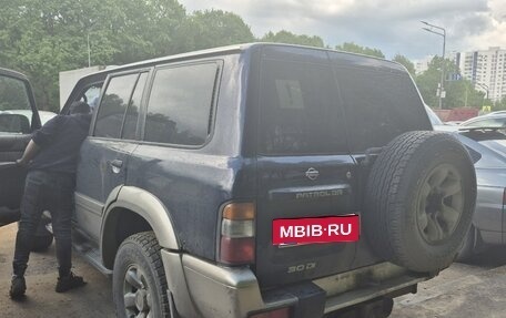 Nissan Patrol, 2001 год, 650 000 рублей, 2 фотография