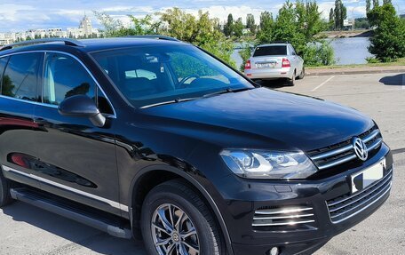 Volkswagen Touareg III, 2011 год, 2 230 000 рублей, 3 фотография