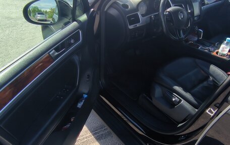Volkswagen Touareg III, 2011 год, 2 230 000 рублей, 7 фотография