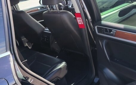 Volkswagen Touareg III, 2011 год, 2 230 000 рублей, 10 фотография