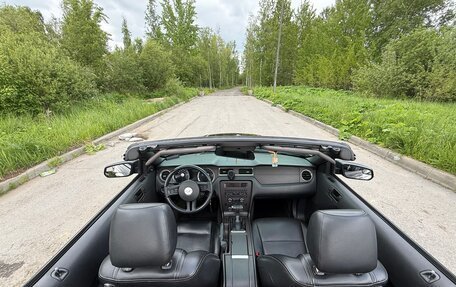 Ford Mustang VI рестайлинг, 2011 год, 2 700 000 рублей, 7 фотография