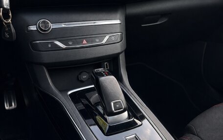 Peugeot 308 II, 2018 год, 1 300 000 рублей, 16 фотография