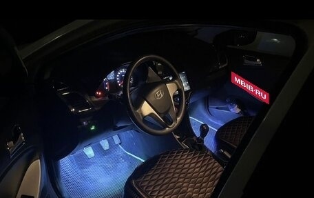 Hyundai Solaris II рестайлинг, 2013 год, 620 000 рублей, 7 фотография