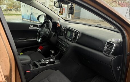 KIA Sportage IV рестайлинг, 2017 год, 1 850 000 рублей, 2 фотография