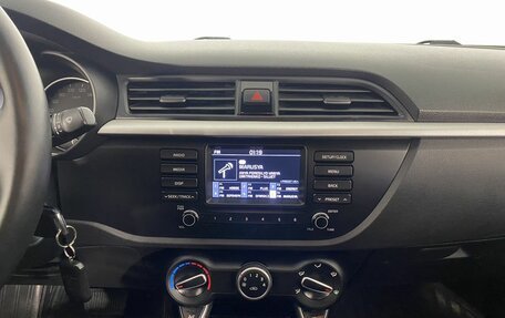 KIA Rio IV, 2019 год, 1 400 000 рублей, 10 фотография