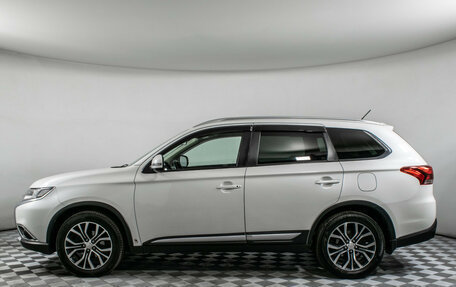 Mitsubishi Outlander III рестайлинг 3, 2015 год, 1 845 000 рублей, 9 фотография