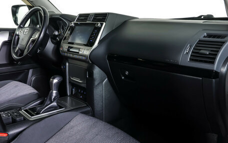 Toyota Land Cruiser Prado 150 рестайлинг 2, 2019 год, 4 950 000 рублей, 11 фотография