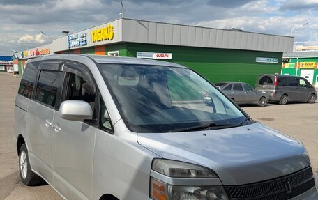 Toyota Voxy II, 2005 год, 1 100 000 рублей, 7 фотография