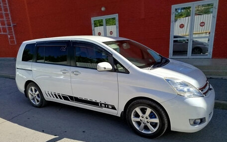 Toyota ISis I, 2010 год, 1 490 000 рублей, 12 фотография