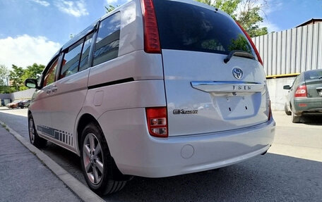 Toyota ISis I, 2010 год, 1 490 000 рублей, 19 фотография