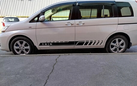 Toyota ISis I, 2010 год, 1 490 000 рублей, 22 фотография
