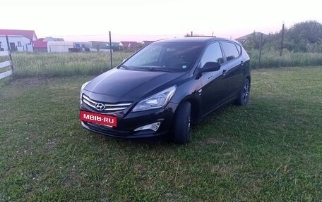 Hyundai Solaris II рестайлинг, 2014 год, 950 000 рублей, 3 фотография