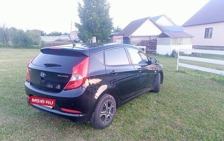 Hyundai Solaris II рестайлинг, 2014 год, 950 000 рублей, 2 фотография