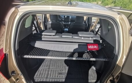 Toyota RAV4, 2011 год, 1 550 000 рублей, 14 фотография