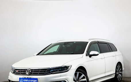 Volkswagen Passat B8 рестайлинг, 2015 год, 1 949 000 рублей, 4 фотография