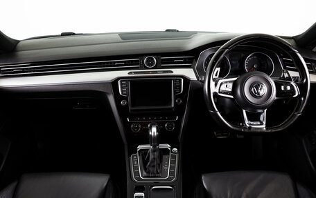 Volkswagen Passat B8 рестайлинг, 2015 год, 1 949 000 рублей, 14 фотография