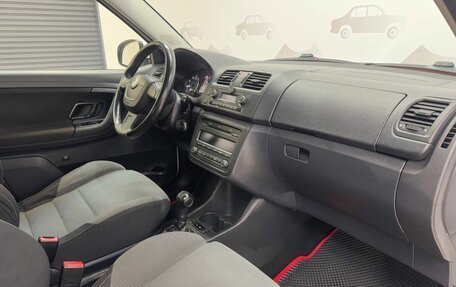 Skoda Fabia II, 2011 год, 879 000 рублей, 8 фотография